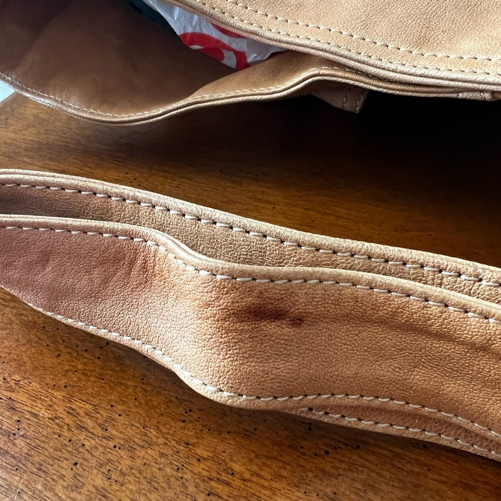 Golden Yellow Leather Large shoulder, Hobo Tote bag, with (4) exterior pockets. - Picture 12 of 14